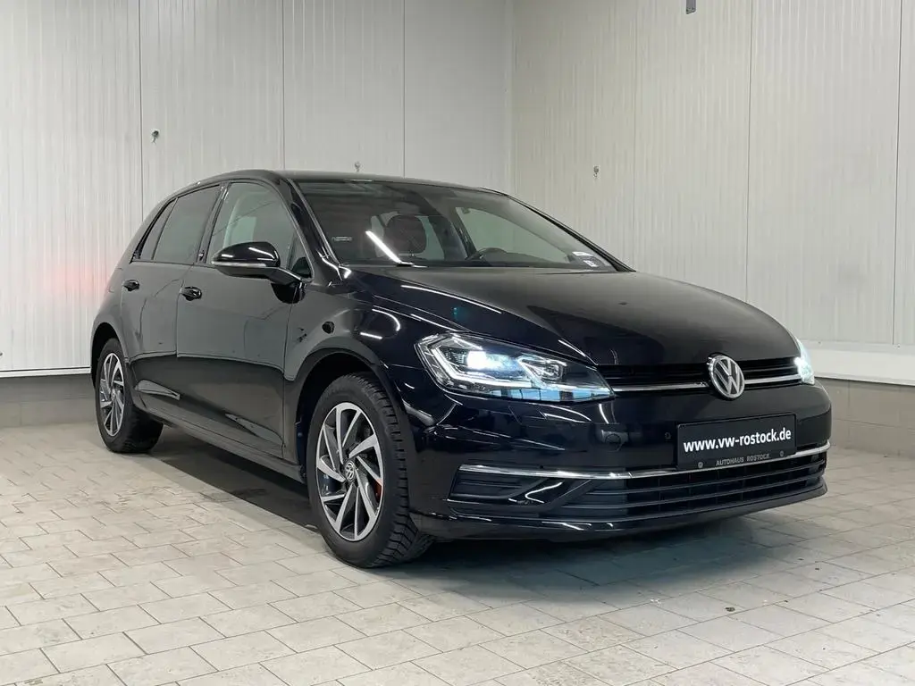 Main__Slider__Photo:Volkswagen Golf VII Sound 1.4 TSI DSG NAVI SHZ 02/2018-1