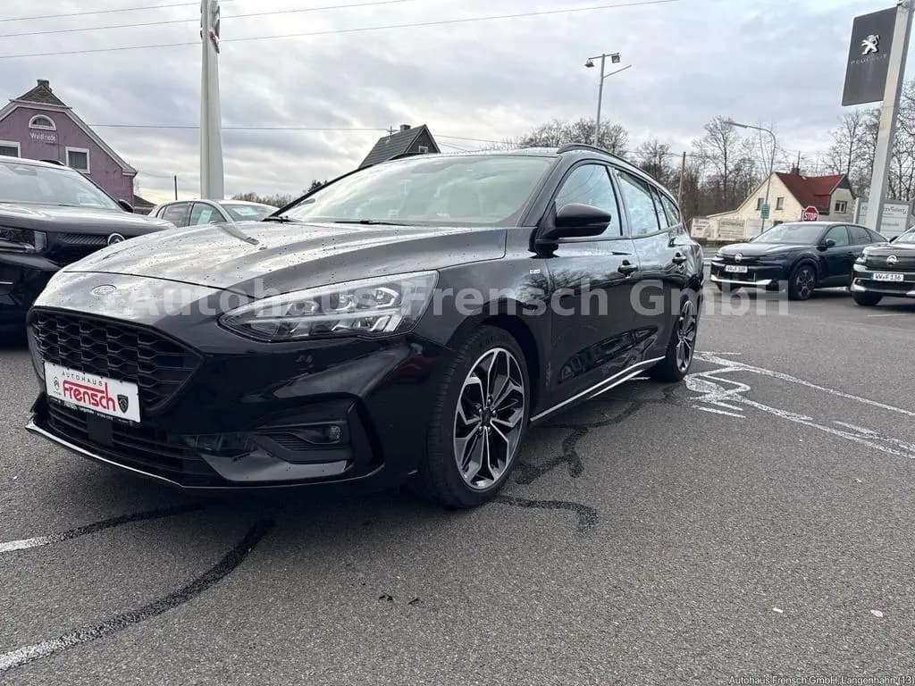 Main__Slider__Photo:Ford Focus Turnier ST-Line AHK 09/2021-0