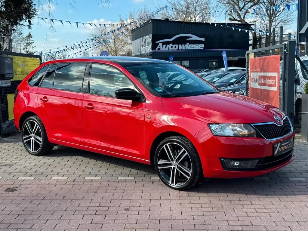 Main__Slider__Photo:Skoda Rapid Spaceback Ambition*Xen*Klima*AHK*Szhz*Pano 11/2014-0