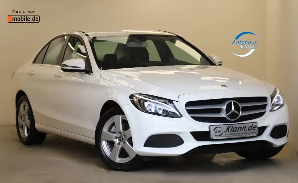 Main__Slider__Photo:Mercedes-Benz C 200 CGI 184PS 9G Standheizung Navi R-Cam 04/2018-0