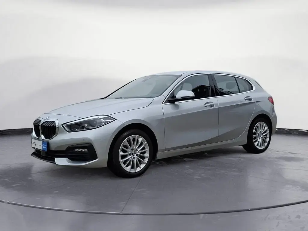 Main__Slider__Photo:BMW 1 Series 118i Advantage Klimaaut. Memory vorn AHK PDC 12/2020-1