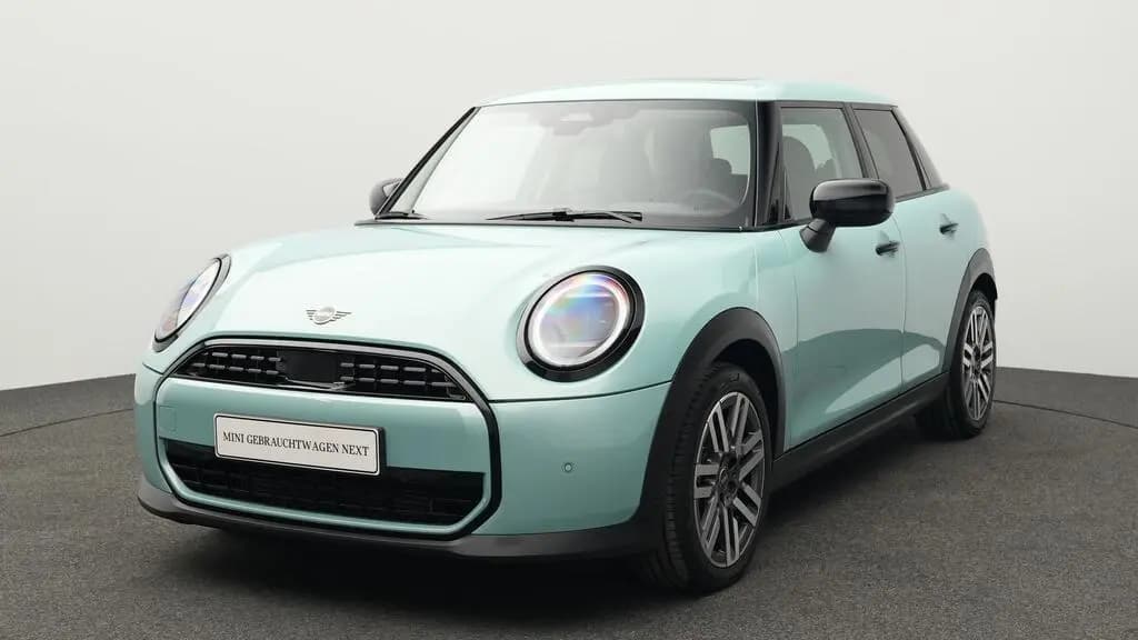 Main__Slider__Photo:MINI Cooper C 5-Türer 04/2025-0