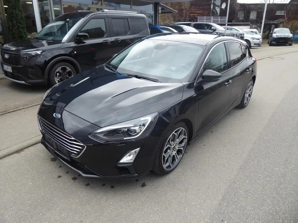 Main__Slider__Photo:Ford Focus Titanium 10/2018-0