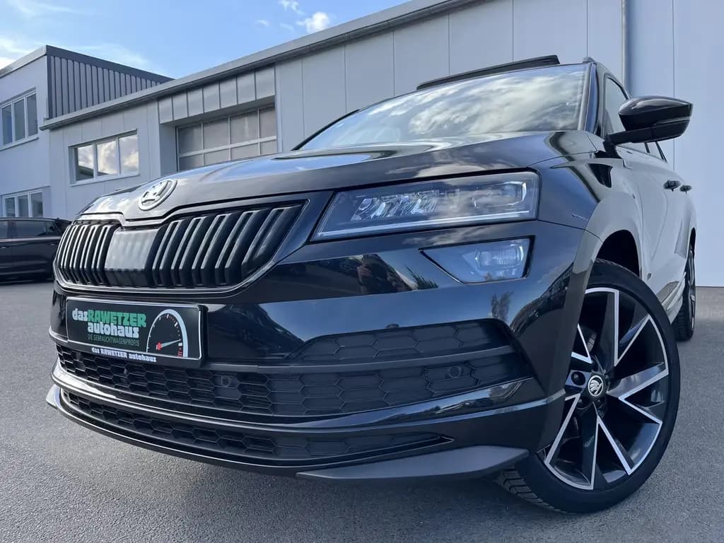 Main__Slider__Photo:Skoda Karoq 2.0 TDI 4x4 Sportline 19 Zoll AHK PANO RFK 05/2020-0