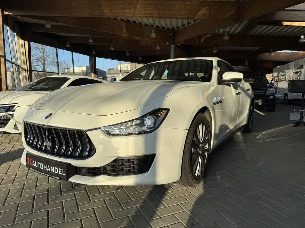 Main__Slider__Photo:Maserati Ghibli Active Sound, V6 Diesel 04/2018-0