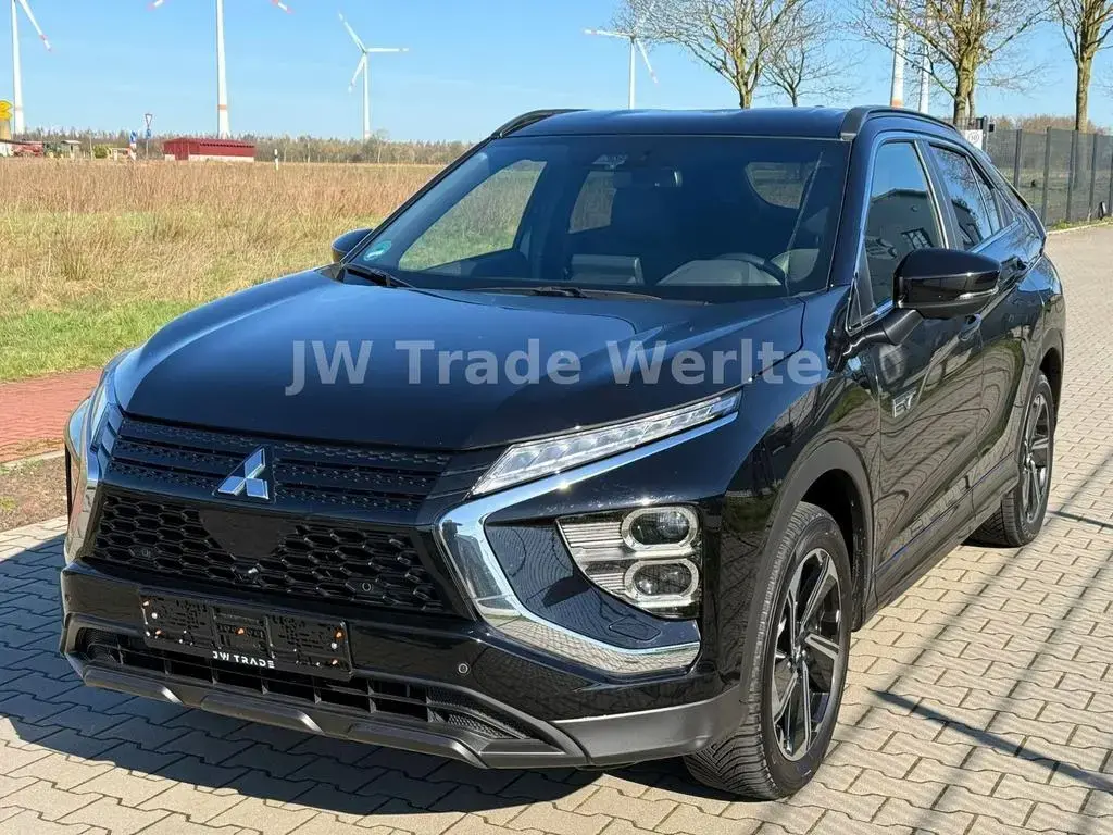 Main__Slider__Photo:Mitsubishi Eclipse Cross Plus Select Black Hybrid 4WD Voll 04/2022-1