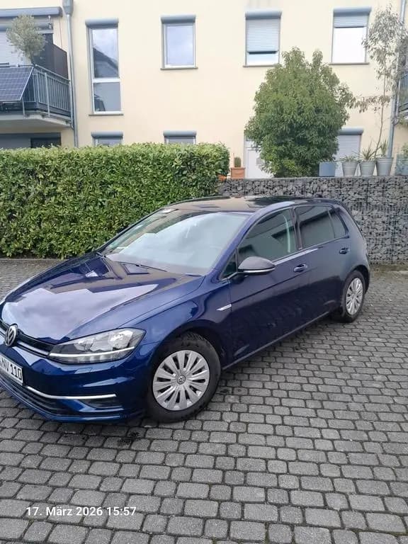 Main__Slider__Photo:Volkswagen VW Golf bluemotion 09/2019-0