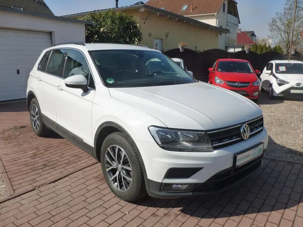 Main__Slider__Photo:Volkswagen Tiguan DSG/PDC/AHK/Front+Lane Assist 07/2018-0