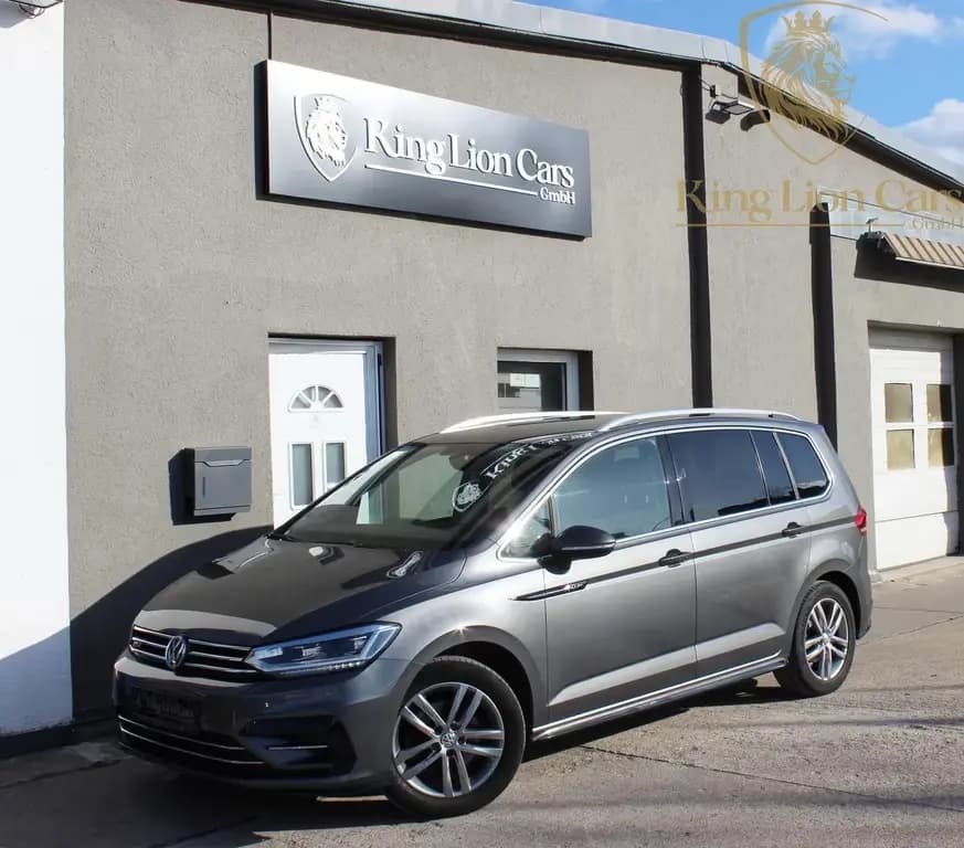 Main__Slider__Photo:Volkswagen Touran Highline R LINE SPORT+MASSAGE+7 SITZER+AC 03/2018-0