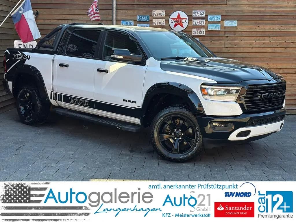Main__Slider__Photo:Dodge RAM 1500 Laramie 5.7L 12Zoll Display 4x4 AHK 06/2021-0