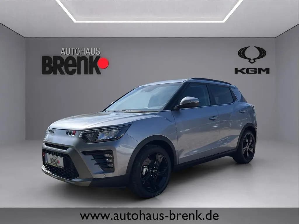 Main__Slider__Photo:KGM Tivoli Nomad+ 1.5 2WD *LED/SHZ/RFK/App/PDC* null-0