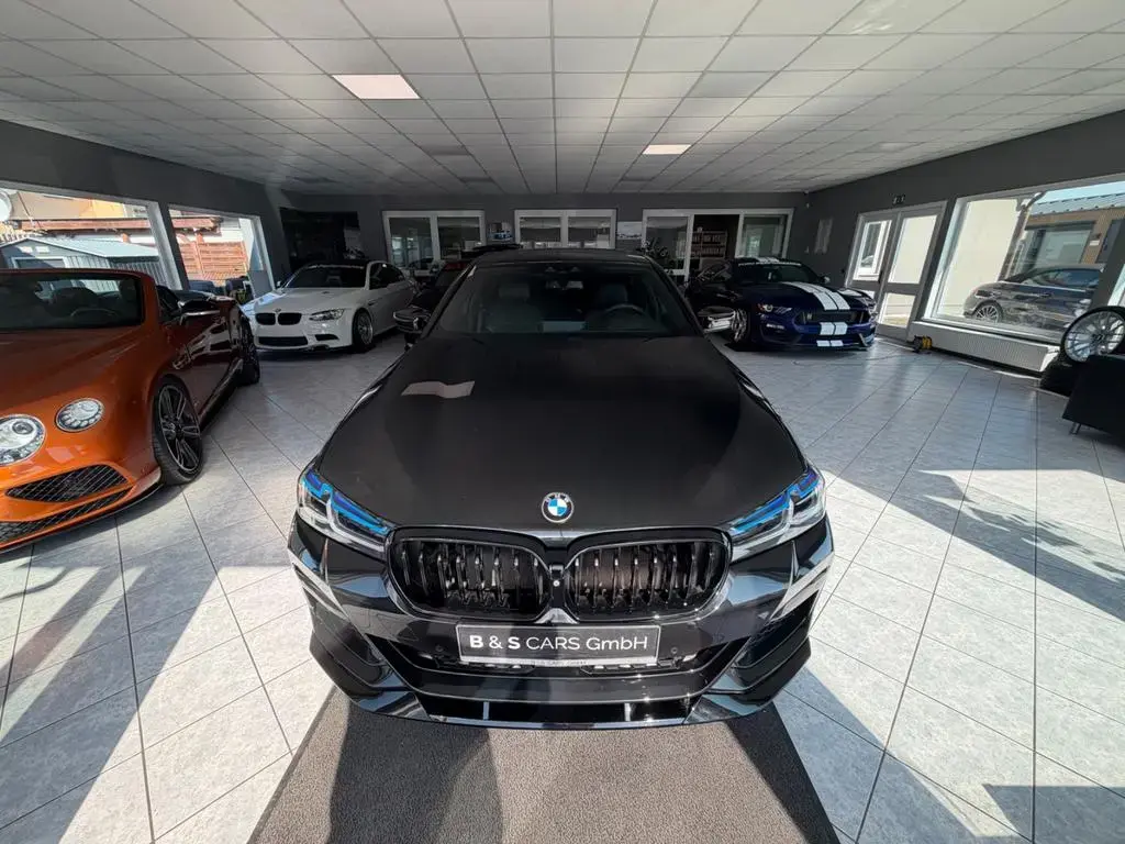Main__Slider__Photo:BMW 5 Series 540i xDrive M.pak M-Perf  Lci Lacer Look 07/2017-1