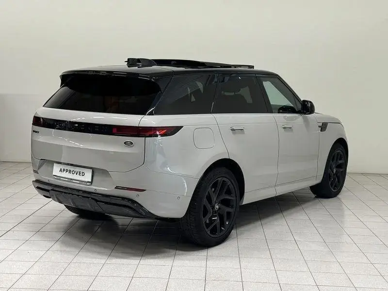 Main__Slider__Photo:Land Rover Range Rover Sport 3.0D I6 249 MHEV Dy 06/2023-1