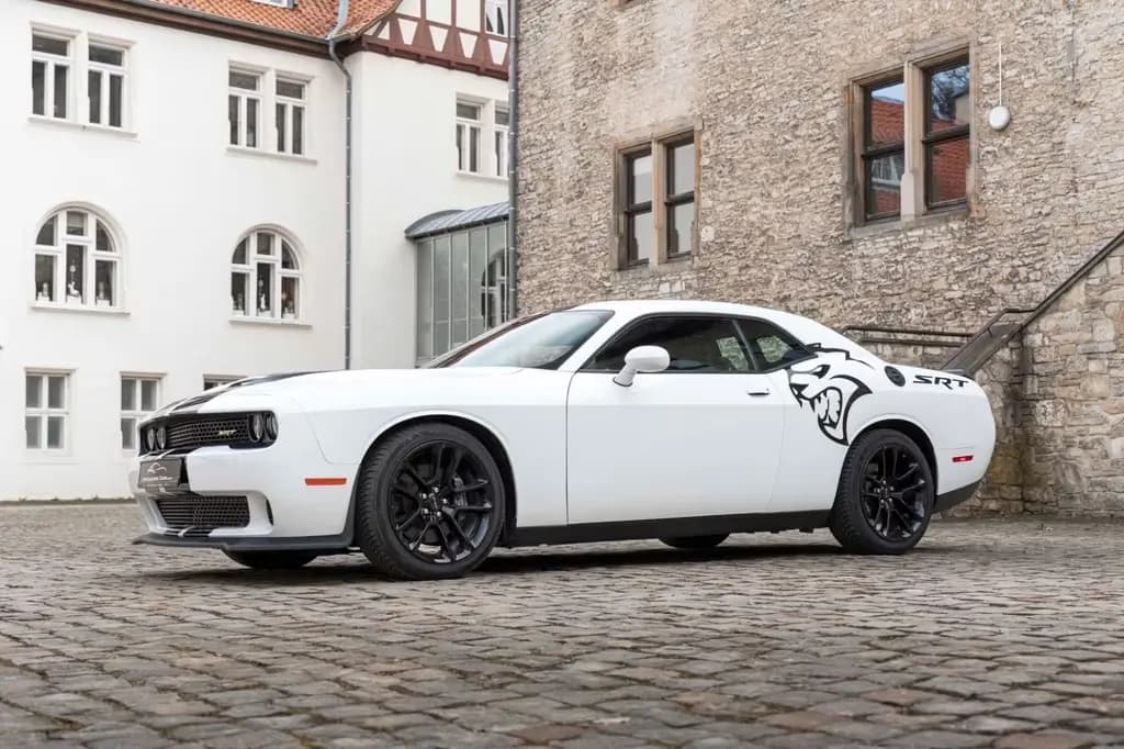Main__Slider__Photo:Dodge Challenger 6,4L SCAT PACK ALPINE CARPLAY KAM 03/2022-0