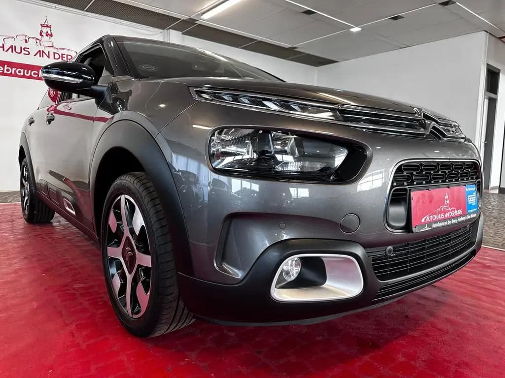Main__Slider__Photo:Citroën C4 Cactus VTR Sport//Zahnriemen Neu//Apple 07/2020-0