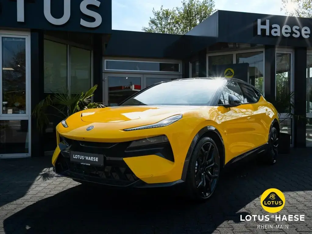 Main__Slider__Photo:Lotus Eletre R Solar Yellow * 23'' LM Gloss Black, KEF null-1