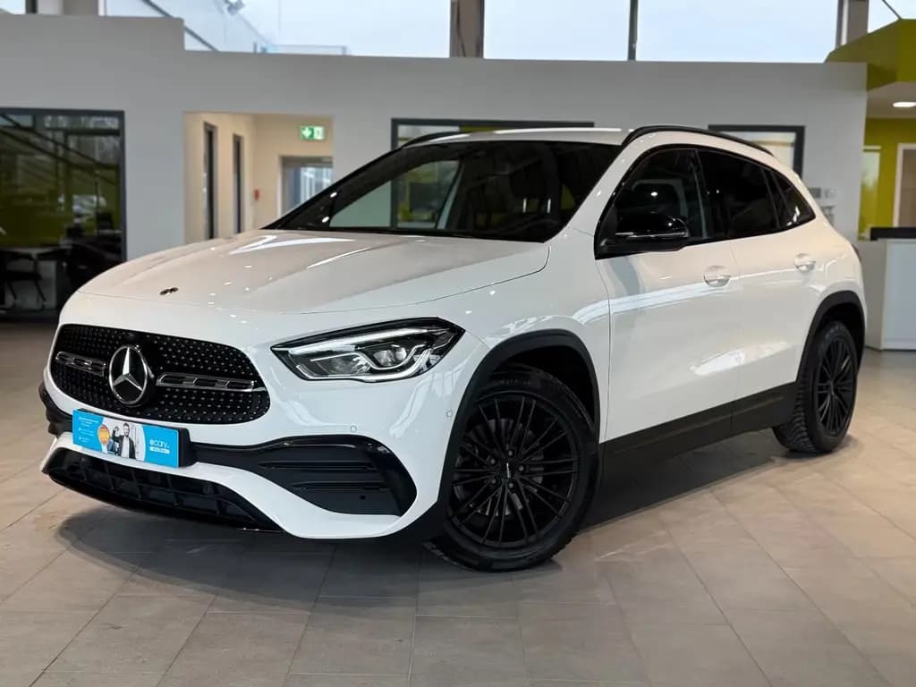 Main__Slider__Photo:Mercedes-Benz GLA-Class 250 *AMG-Line*Night*Burmester* 04/2021-0