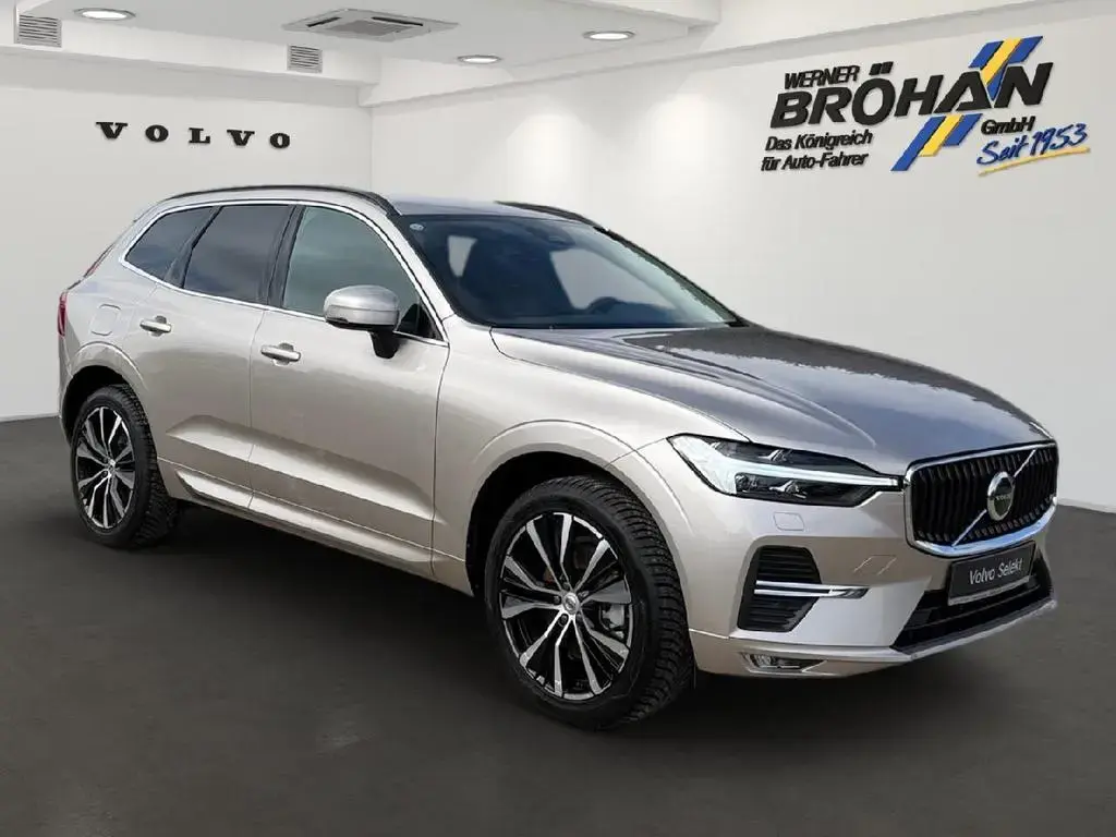 Main__Slider__Photo:Volvo XC60 Core 2WD 01/2024-1