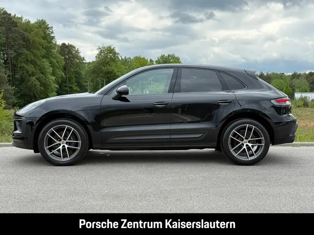Main__Slider__Photo:Porsche Macan BOSE 20-Zoll Rückfahrkamera Panorama LED 03/2024-1