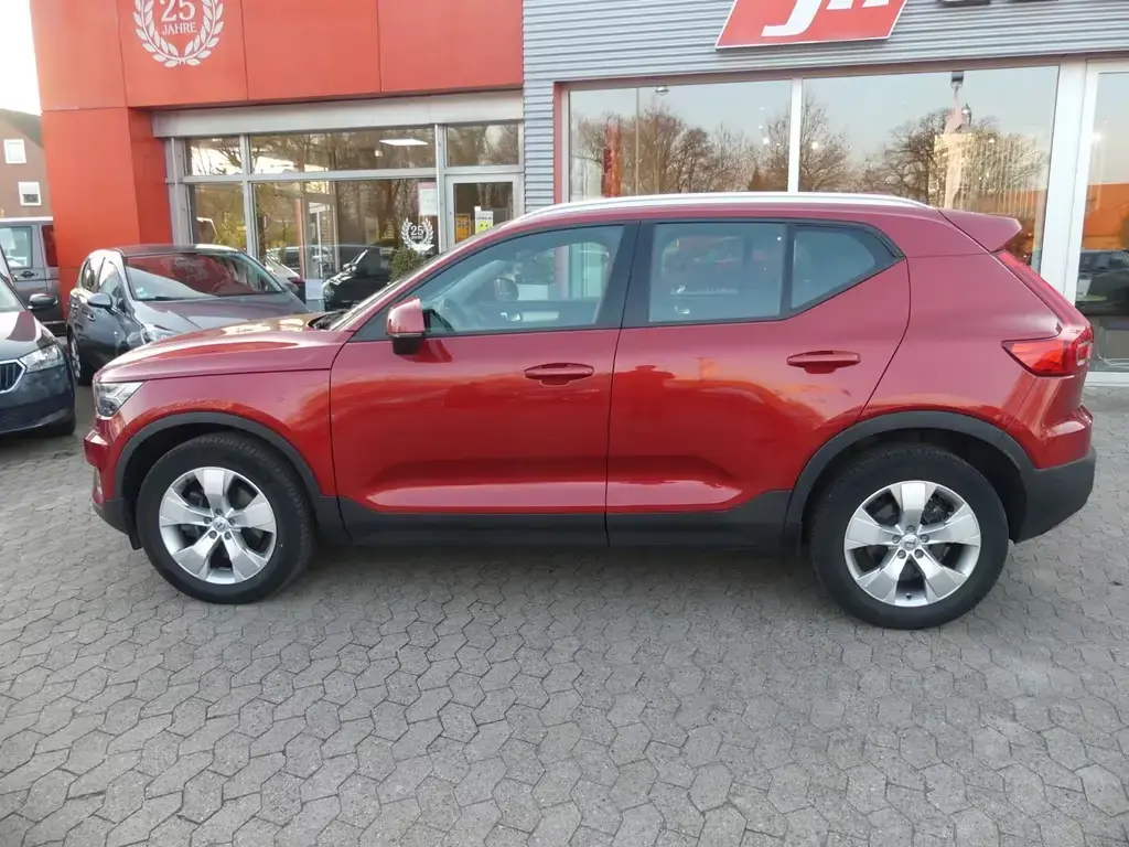 Main__Slider__Photo:Volvo XC40 Momentum*Kamera*virtual*h/k-Sound*Navi*LED 06/2018-1