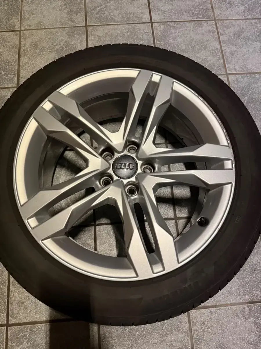 Main__Slider__Photo:Audi A4 Allroad 10/2016-1