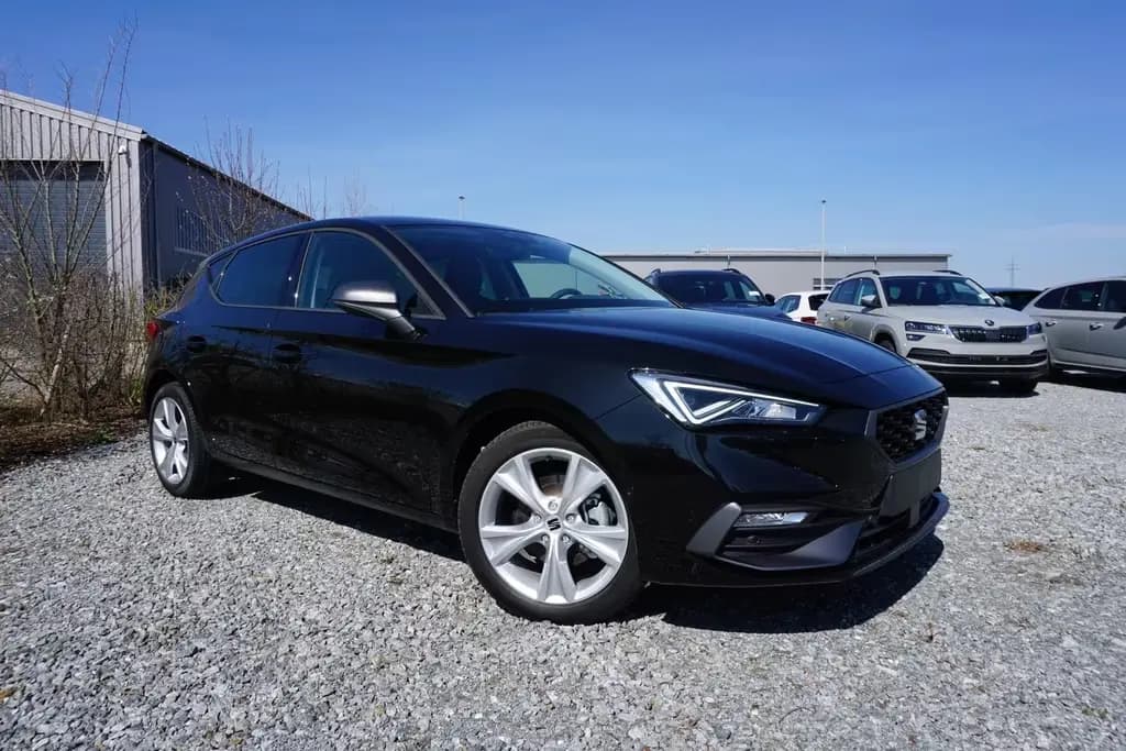 Main__Slider__Photo:Seat Leon FR 1.5TSI Navi ACC Kamera Voll-LED 01/2024-0