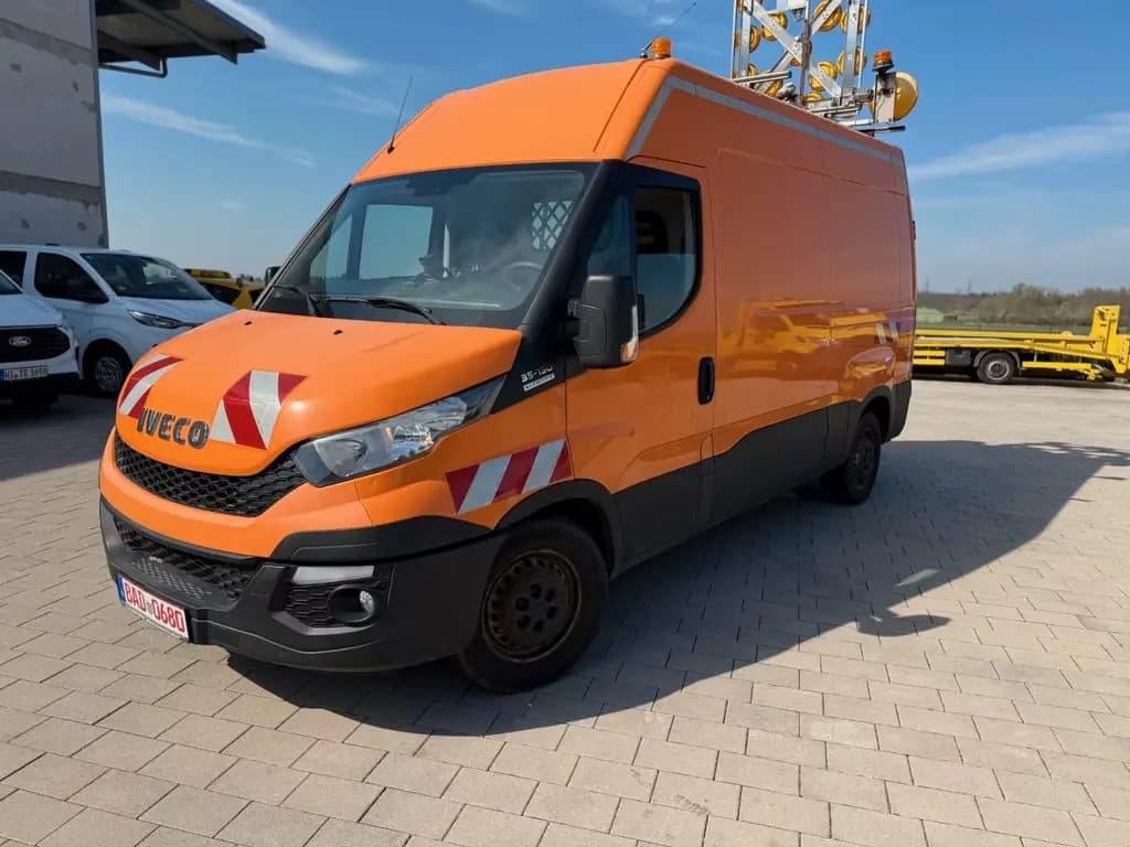 Main__Slider__Photo:Iveco Daily Kasten *SORTIMO* *NISSEN* 10/2016-0