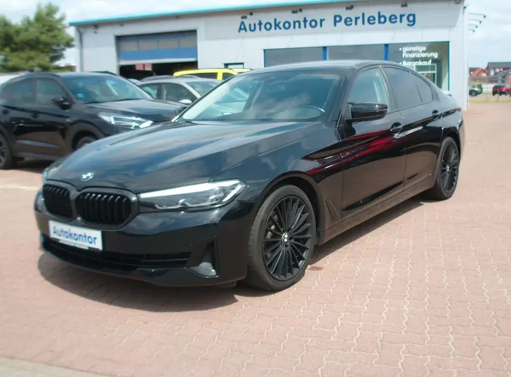 Main__Slider__Photo:BMW 520 d.Vollleder.LED.Kamera.Shadowline 03/2021-0