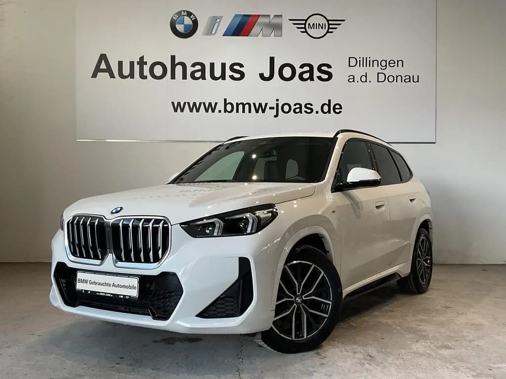 Main__Slider__Photo:BMW X1 sDrive18d SAV M Sportpaket DAB LED AHK Shz 03/2023-0