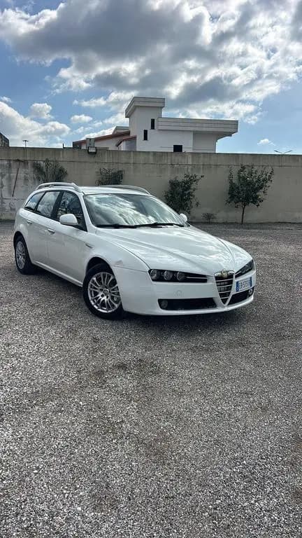 Main__Slider__Photo:Alfa Romeo 159 1.9 JTDm Sportwagon Eco Progressi 03/2010-0