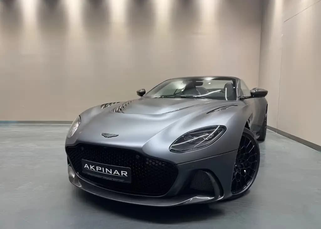 Main__Slider__Photo:Aston Martin DBS Volante 770 Ultimate*1 OF 199*CARBON*BUCKET* 08/2024-0