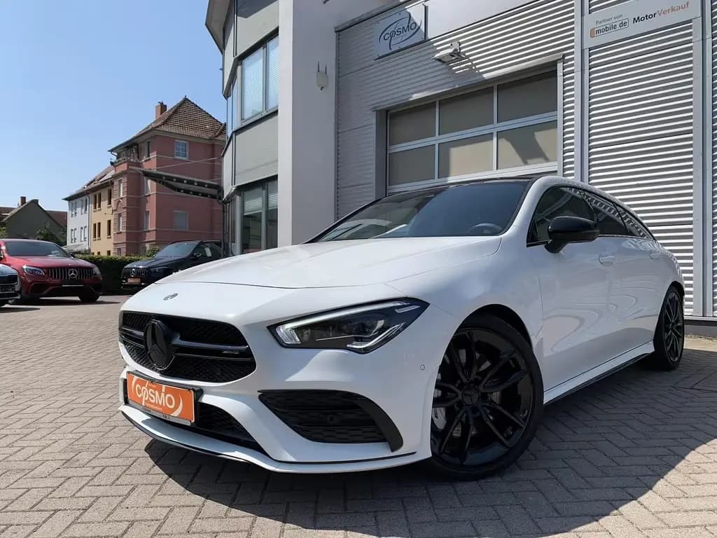 Main__Slider__Photo:Mercedes-Benz CLA 35 AMG Shooting Brake CLA35 AMG ShootingBrake Pano+Multibeam+Burmester 02/2020-0