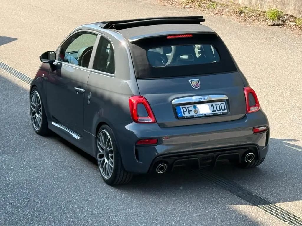 Main__Slider__Photo:Abarth Cabrio 1. Hand, nur 28.800 km, unfallfrei, 08/2019-0