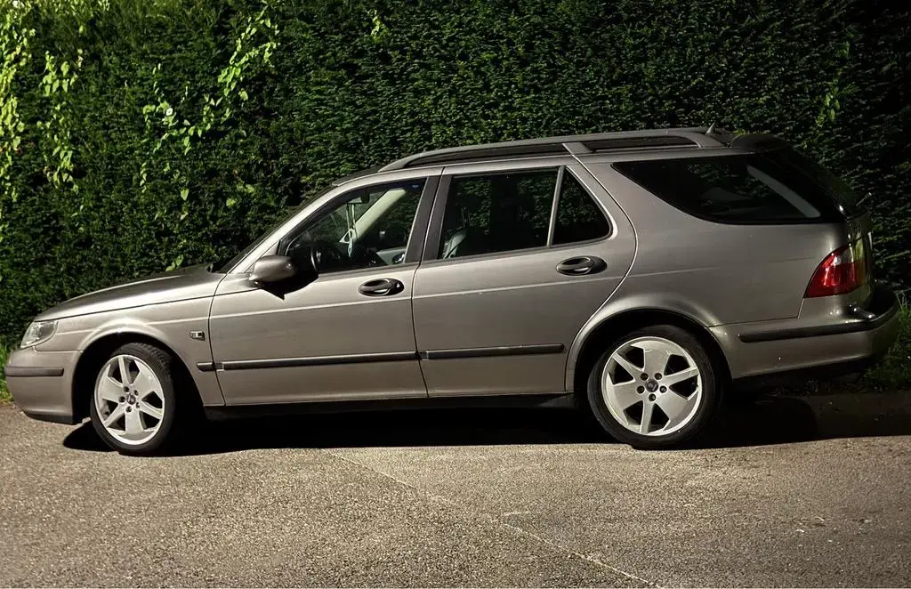 Main__Slider__Photo:Saab 9-5 2.3t 162kW Arc Sport-Kombi HIRSCH 12/2003-1