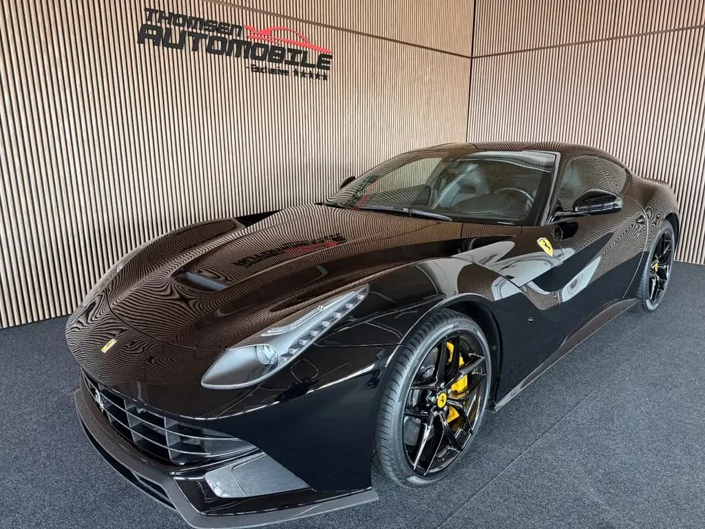 Main__Slider__Photo:Ferrari Novitec Auspuff + Carbon Garantie 10/2028 01/2014-0