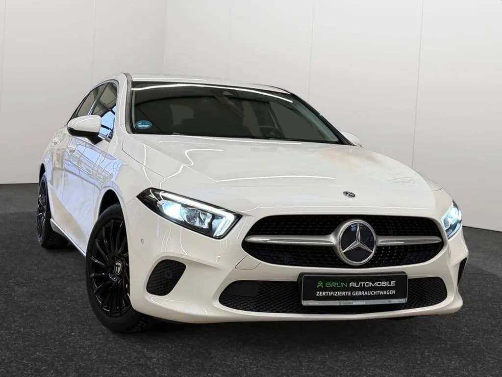 Main__Slider__Photo:Mercedes-Benz A-Class 220/8Fach/FrontKamera/Navi/Garantie 10/2018-0