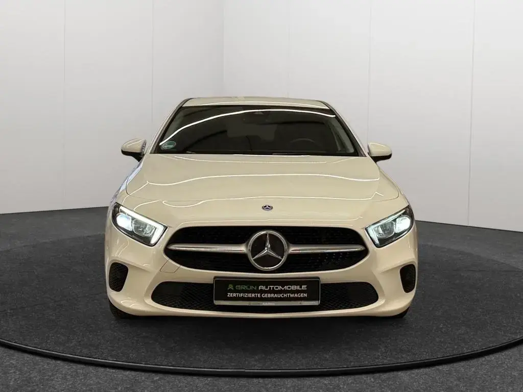 Main__Slider__Photo:Mercedes-Benz A-Class 220/8Fach/FrontKamera/Navi/Garantie 10/2018-1