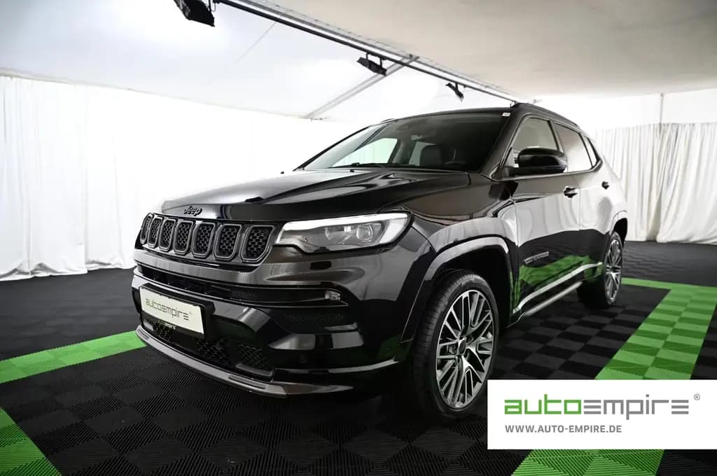 Main__Slider__Photo:Jeep Compass 1.5 e-Hybrid DTC-7 Summit LED/ACC/LEDER/ 03/2025-0