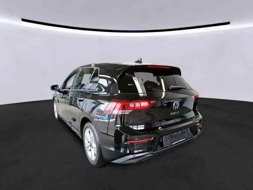 Main__Slider__Photo:Volkswagen Golf VIII Lim. Life 1.5TSI+96kW+SHZ 01/2023-1