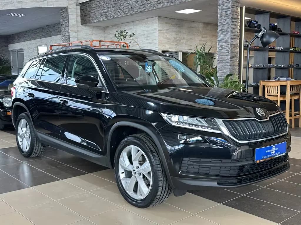 Main__Slider__Photo:Skoda Kodiaq Clever*4xSHZ*ACC*LED*PDC*R.Cam*Navi*AHK 05/2021-0