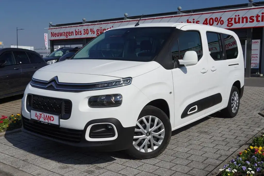 Main__Slider__Photo:Citroën Berlingo 1.2 12V e-THP Feel XL 12/2020-1
