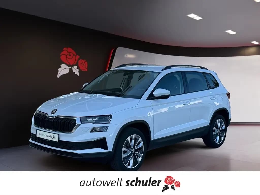 Main__Slider__Photo:Skoda Karoq 1,5 TSI DSG Style Navi Matrix 02/2023-0