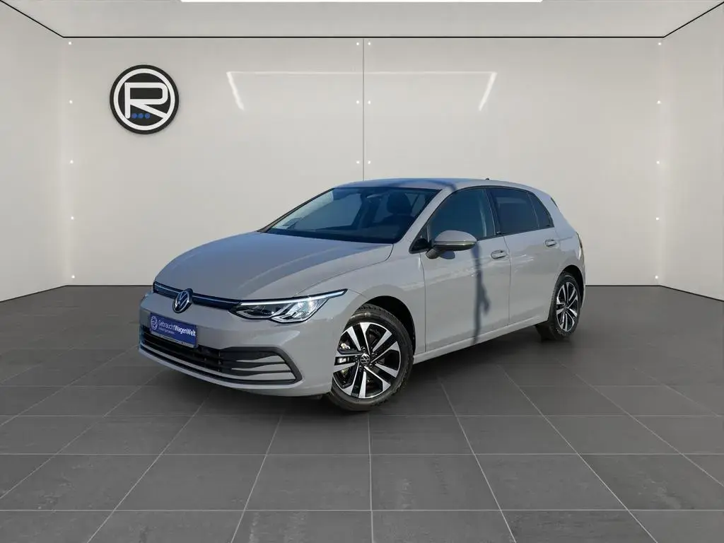 Main__Slider__Photo:Volkswagen Golf VIII 1.5 eTSI United *KAMERA SHZ* 10/2020-1