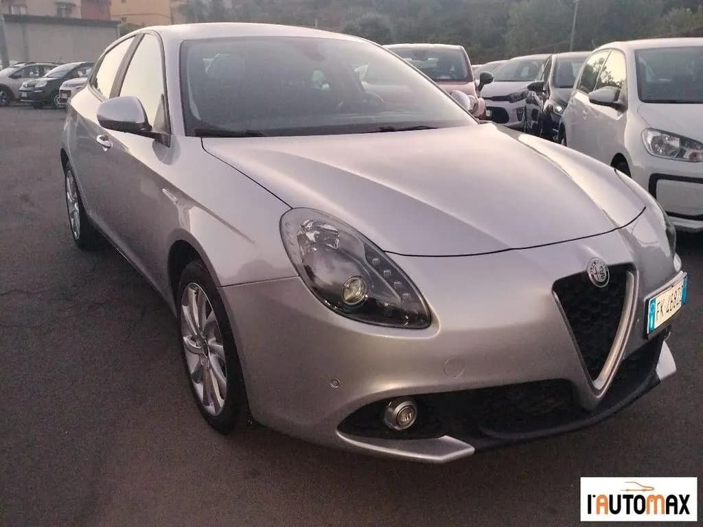 Main__Slider__Photo:Alfa Romeo Giulietta ROMEO - Giulietta - 1.6 JTDm 120 CV Busines 07/2017-0