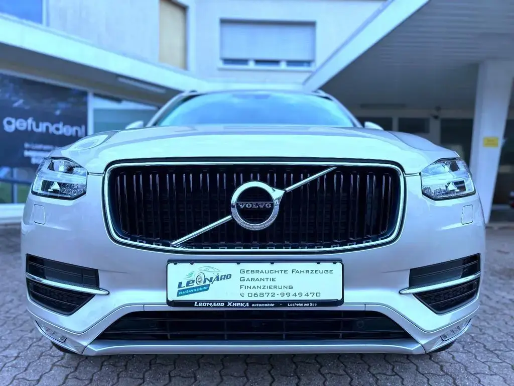 Main__Slider__Photo:Volvo XC90 T6. 2,0 Ltr. Aut AWD Navi LED Leder Tüv NEU 04/2016-1