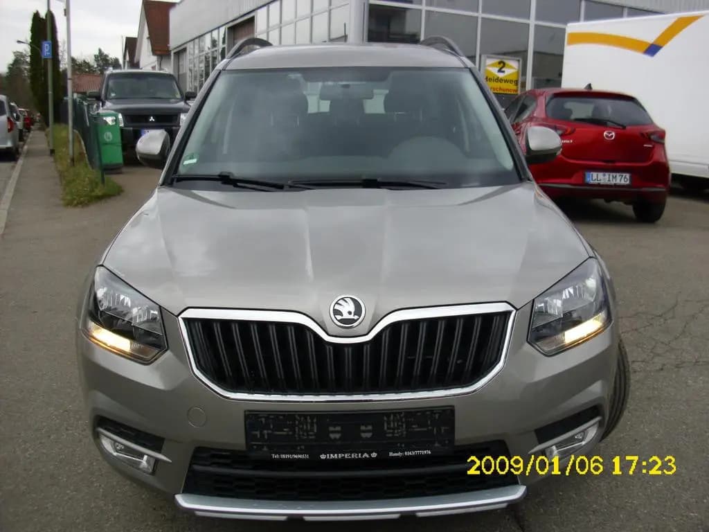 Main__Slider__Photo:Skoda Yeti 1,2 Active Klimaautomatik 05/2014-0