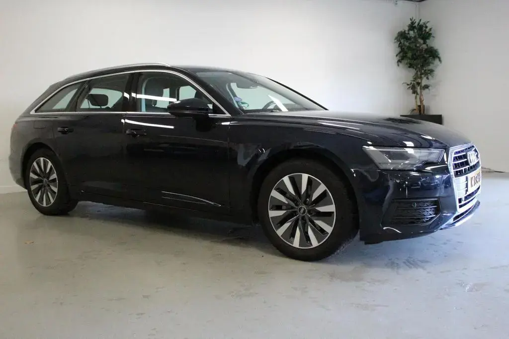 Main__Slider__Photo:Audi A6 Avant 40 TFSI Pro line | TREKHAAK | PDC-V/A | 01/2022-1