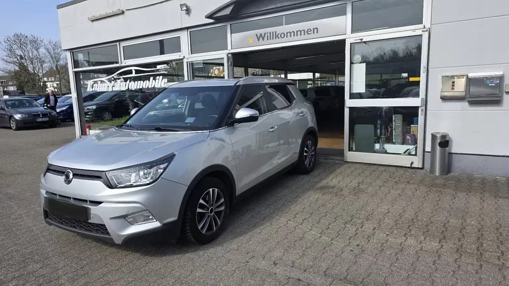 Main__Slider__Photo:Ssangyong Tivoli 1.6 e-XGi *KLIMA*NAVI*KAMERA*ALU* 11/2015-0