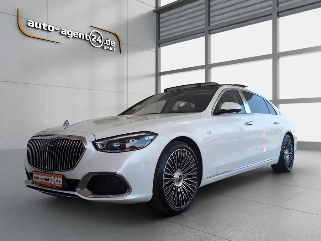 Main__Slider__Photo:Maybach Other S 680 4M /elek.Fondtüren/4Sitzer/NP270T€ 03/2024-1