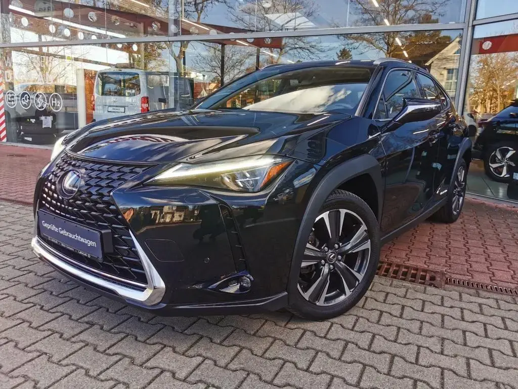 Main__Slider__Photo:Lexus UX 250h Luxury Line *Mark Levinson*DAB*LED*360° 01/2020-1
